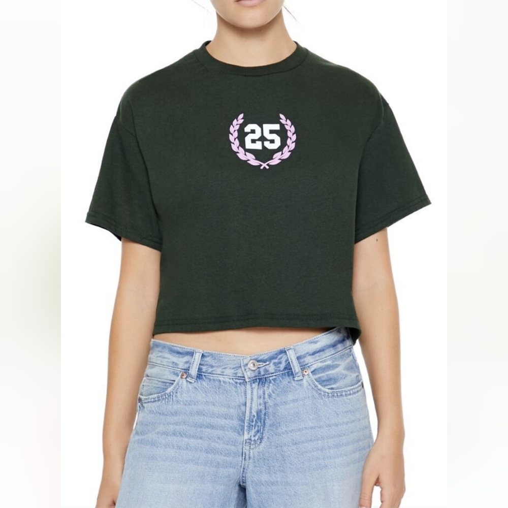 NWT Forever21 Forest Green "25" Graphic Cropped Tee Size XL👑2️⃣5️⃣